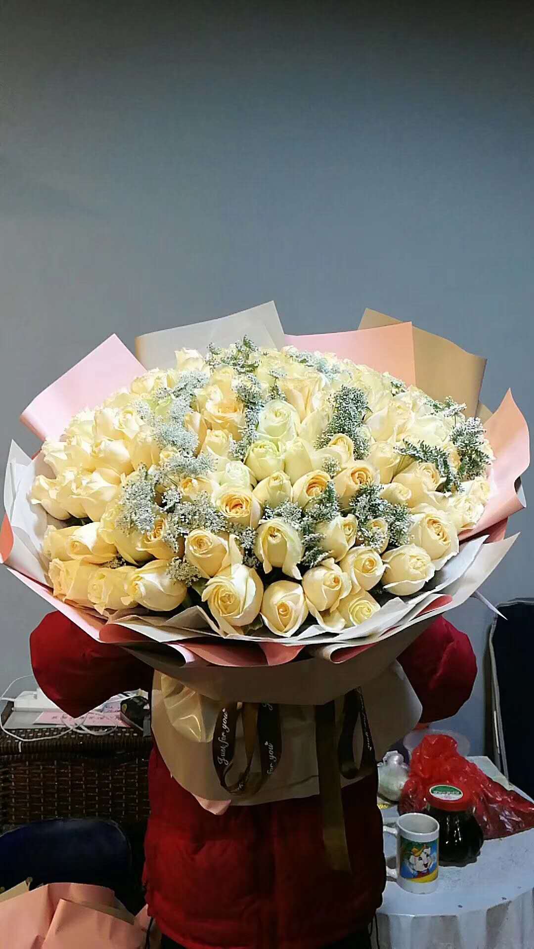 send 66 champagne roses to china